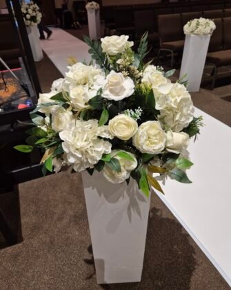 Lush & White Centerpiece - 18"